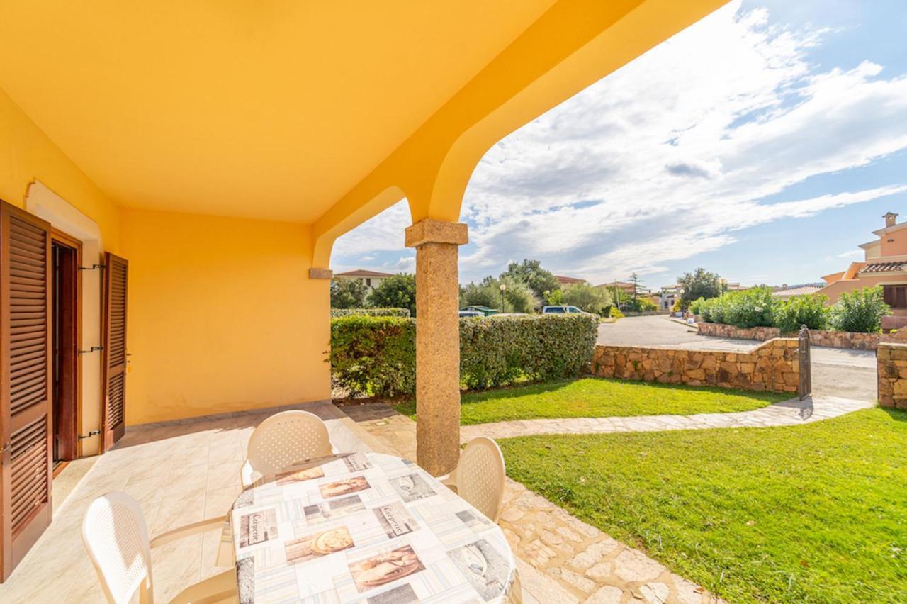 Iss Travel, Ambra Apartments - 800 M From La Cinta Beach Сан-Теодоро Экстерьер фото